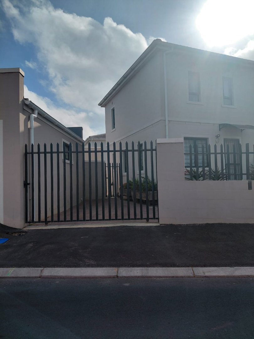 3 Bedroom Property for Sale in Parklands Western Cape